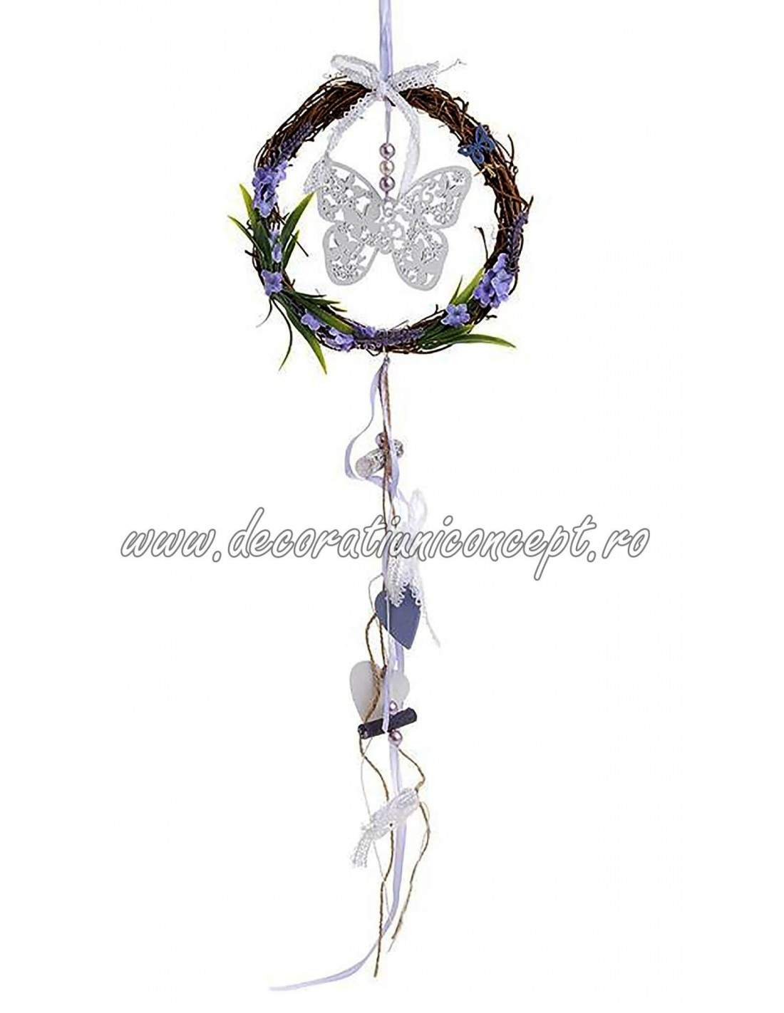 Decoratiune coroana cu ornament fluture